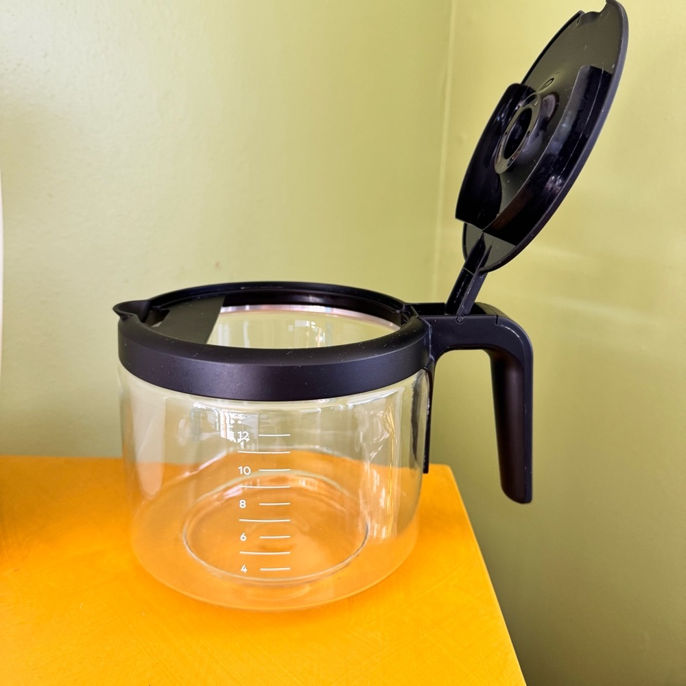 Keurig K-Duo Essentials Replacement Glass Coffee Carafe 12 Cup Black Handle - Picture 2 of 6